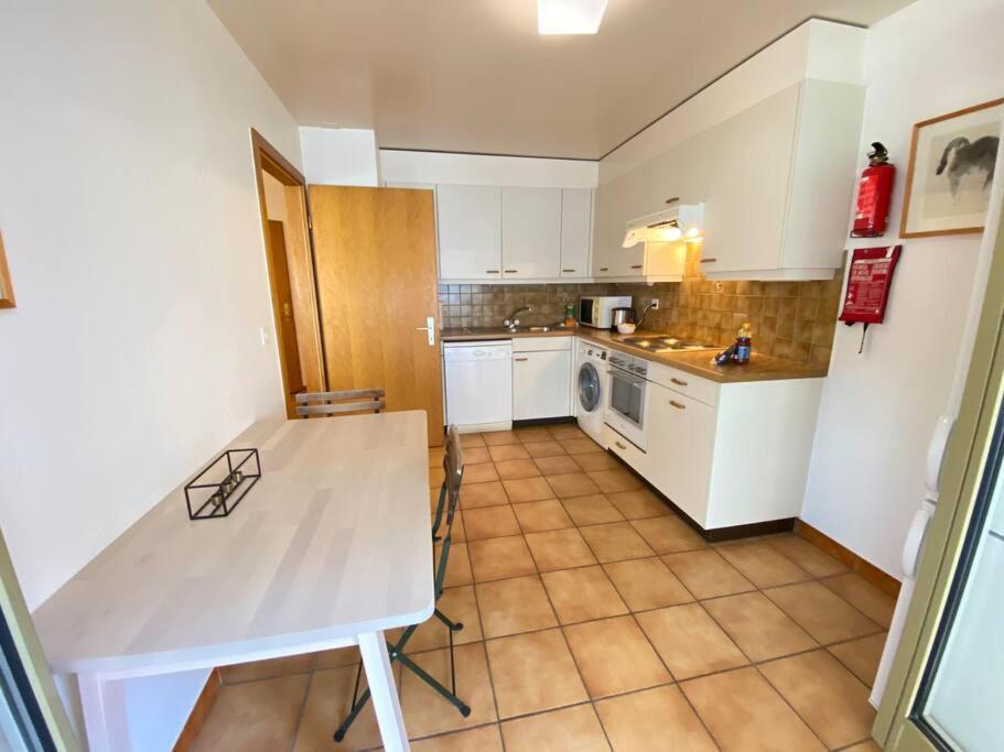 Comfortable, Very Well Located Between Train Station And Lake! Lausanne Exterior photo