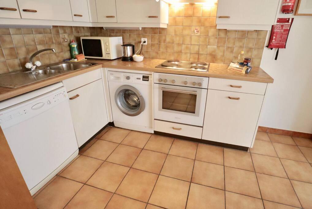 Comfortable, Very Well Located Between Train Station And Lake! Lausanne Exterior photo